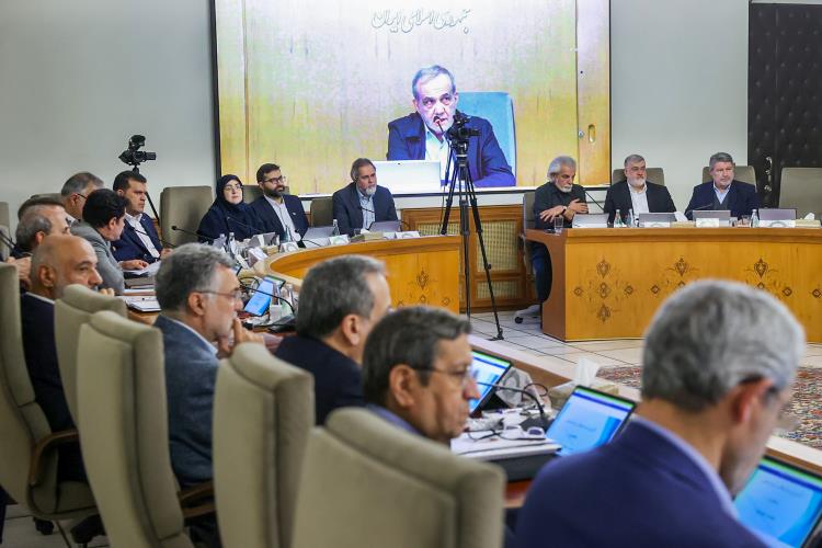 پزشکیان در جلسه هیئت دولت: حضور هنرمندان در صحنه در فضای غبارآلود ناشی از حوادث تلخ اخیر قابل تقدیر است